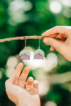 Load image into Gallery viewer, Clover Pink Tulip Earrings