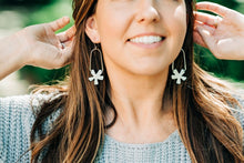 Load image into Gallery viewer, Winter Eden Earrings