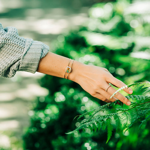 Sojourner Boulder Ribbon Turquoise Bangle