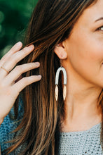 Load image into Gallery viewer, Snowdrop Willow Earrings